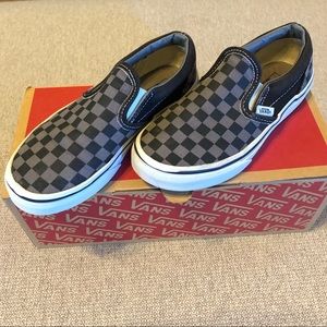 Pre-Loved Boys Black and Grey Slip On Vans Shoes
